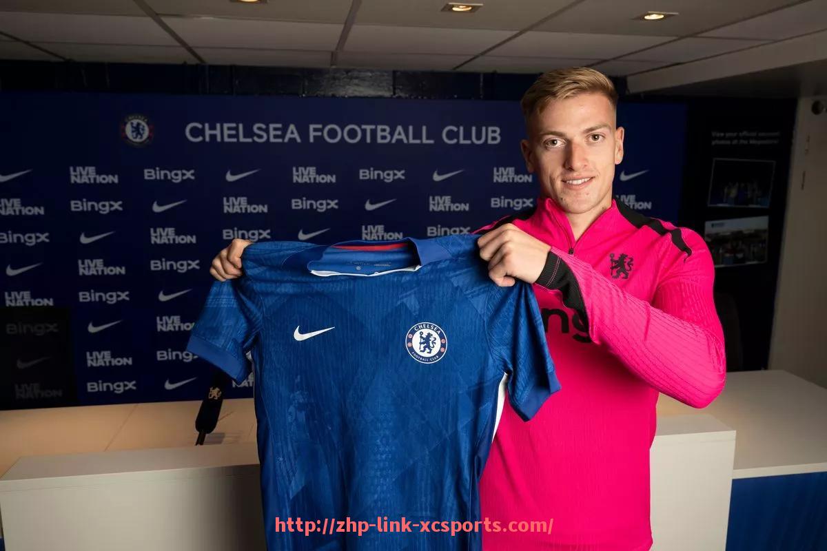 杏彩体育-火箭队目前14号球员是谁？附完整资料与数据